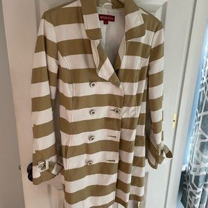 Like new Merona Trench!